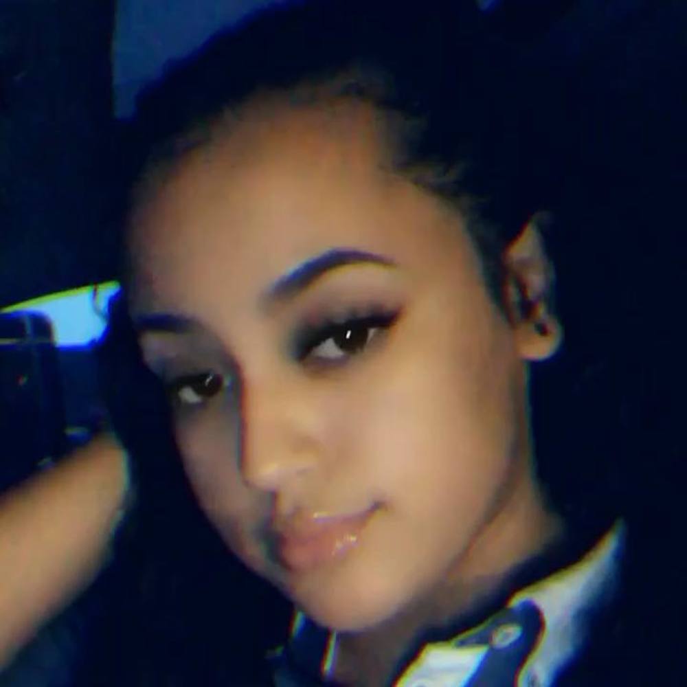 Meet your Posher, Alizé